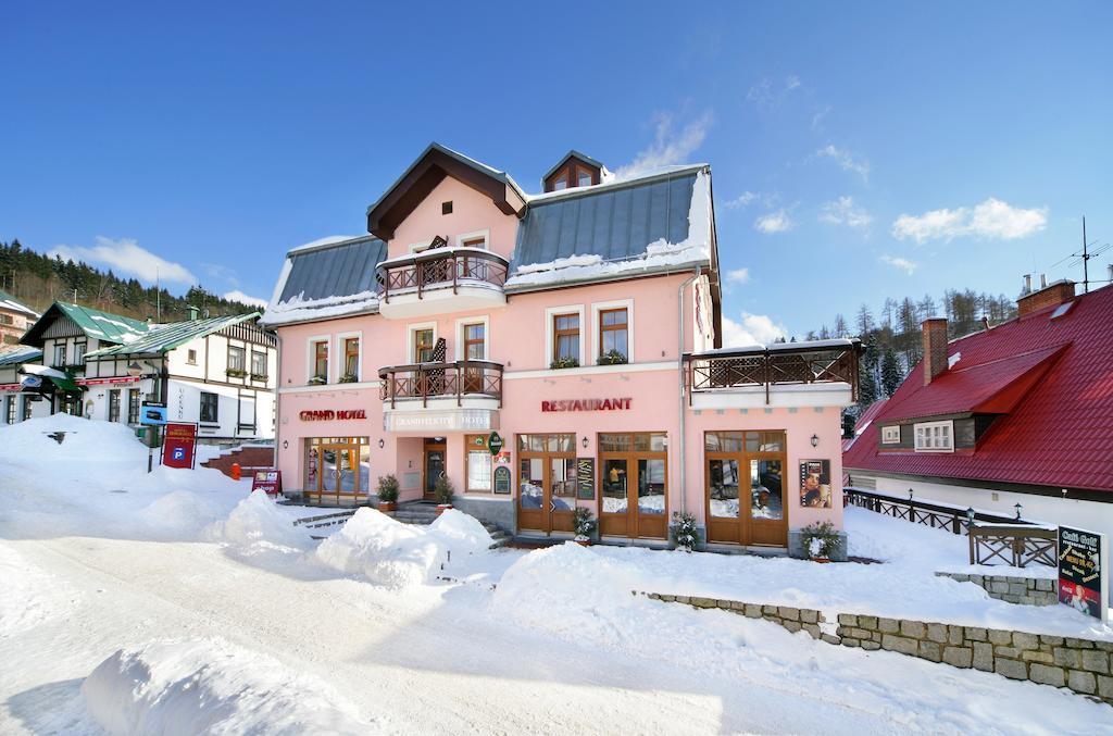 Wellness Hotel Grand Špindlerŭv Mlýn Kültér fotó