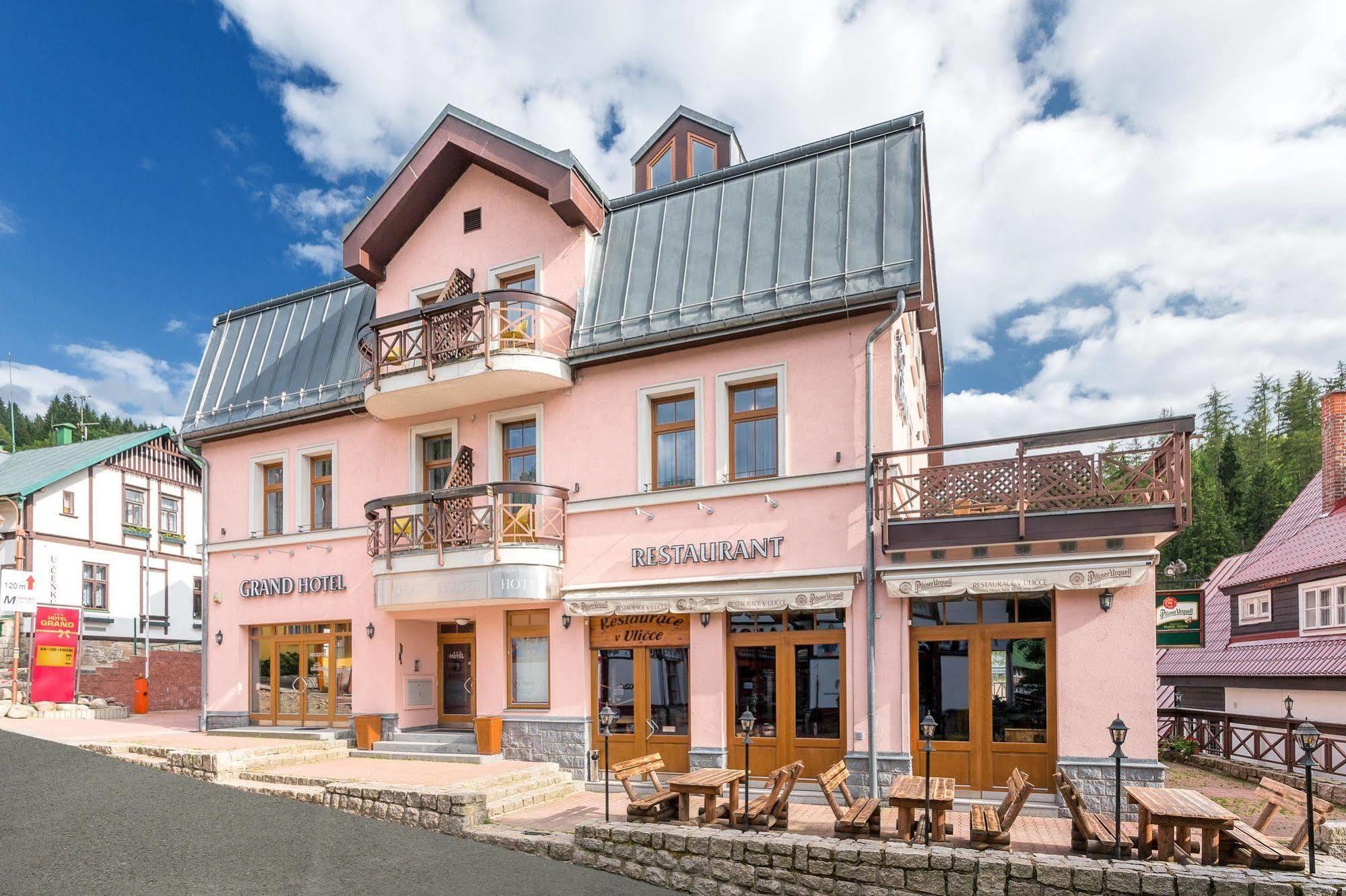 Wellness Hotel Grand Špindlerŭv Mlýn Kültér fotó